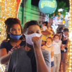 Instituto Mariana Moura leva crianças para se divertirem no Natal Iluminado