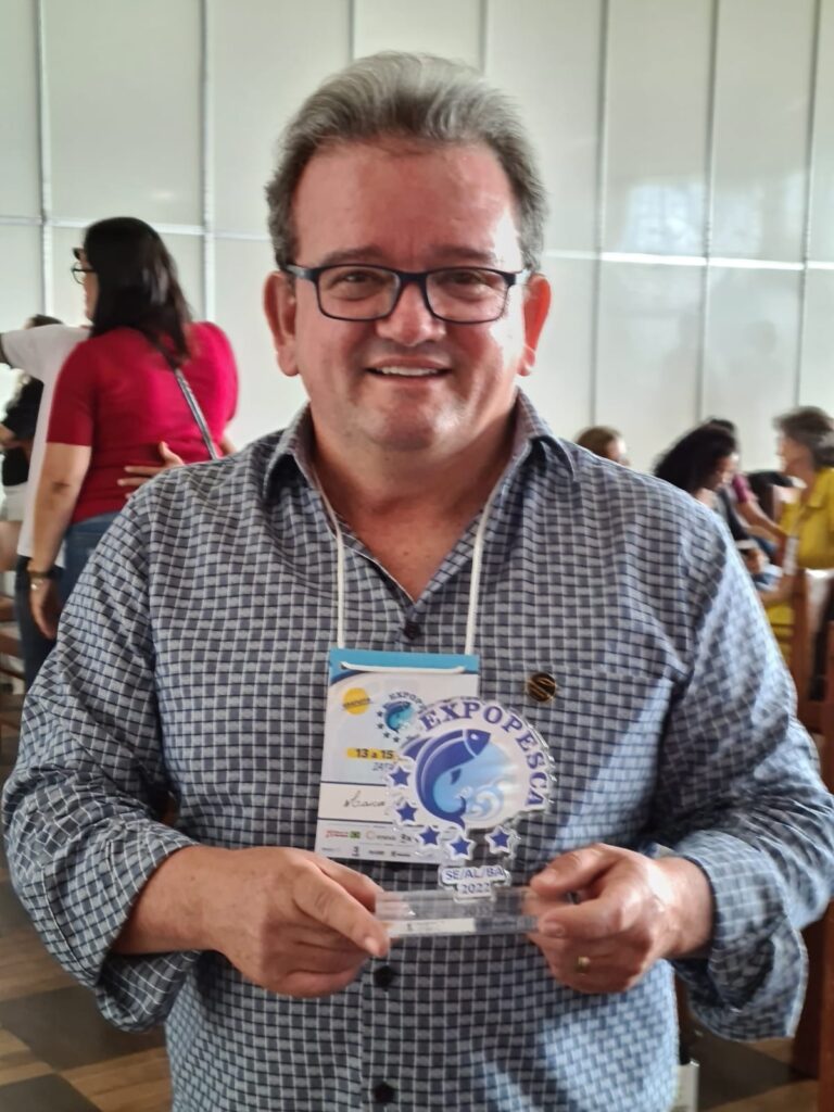 Durante a Expopesca, o presidente do Sistema Fecomércio/Sesc/Senac, Marcos Andrade, recebeu um troféu de homenagem. Expopesca, evento realizado pelo Sistema Fecomércio/Sesc/Senac de Sergipe