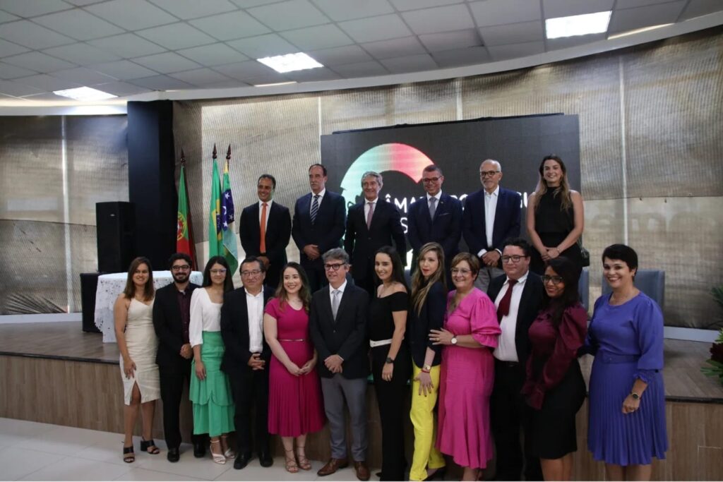 Diretoria e Conselho eleito para conduzir a câmara e conectar empresários