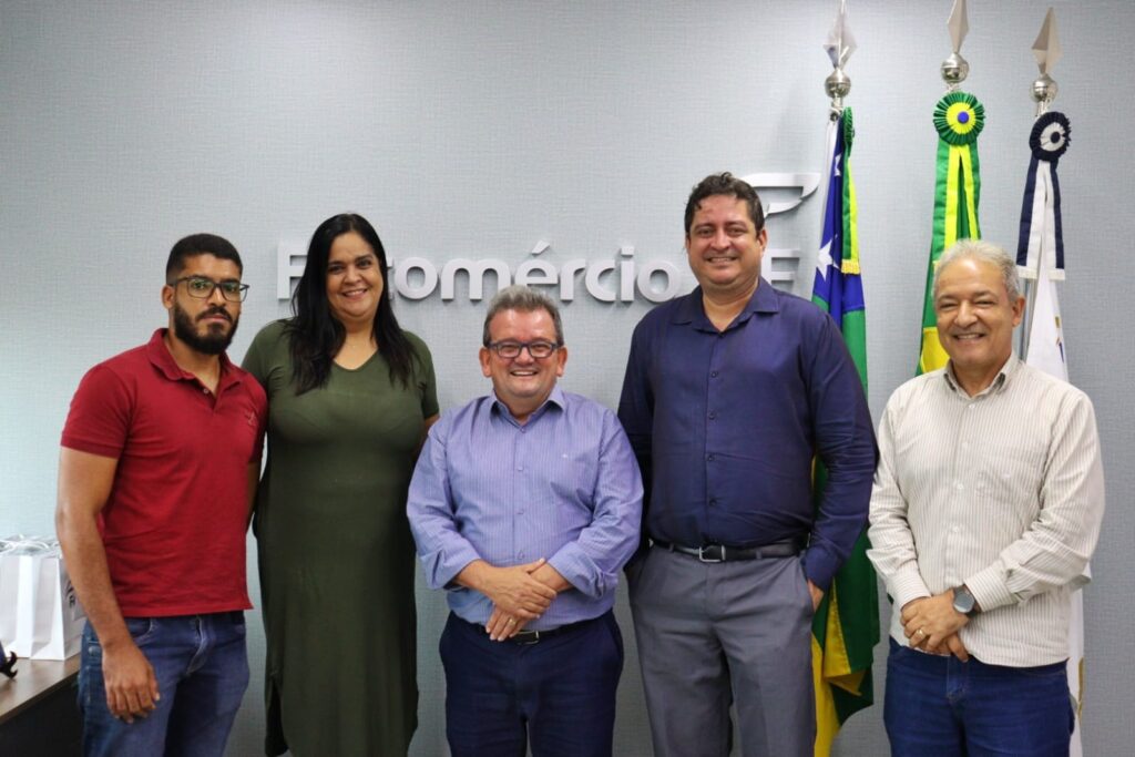 Santo Amaro recebe apoio da Fecomércio para capacitação profissional. O presidente Marcos Andrade intensificou parcerias com a prefeitura da cidade para o desenvolvimento da cadeia produtiva na região