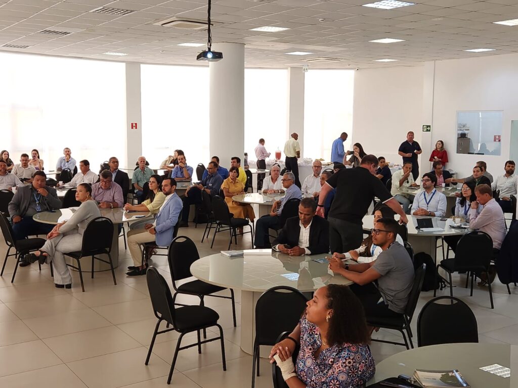 Rodada de Negócios evidencia novas oportunidades de desenvolvimento econômico. A rodada de negócios buscou reunir empresários para criação de novas relações comerciais que tragam benefícios para todo o setor produtivo.