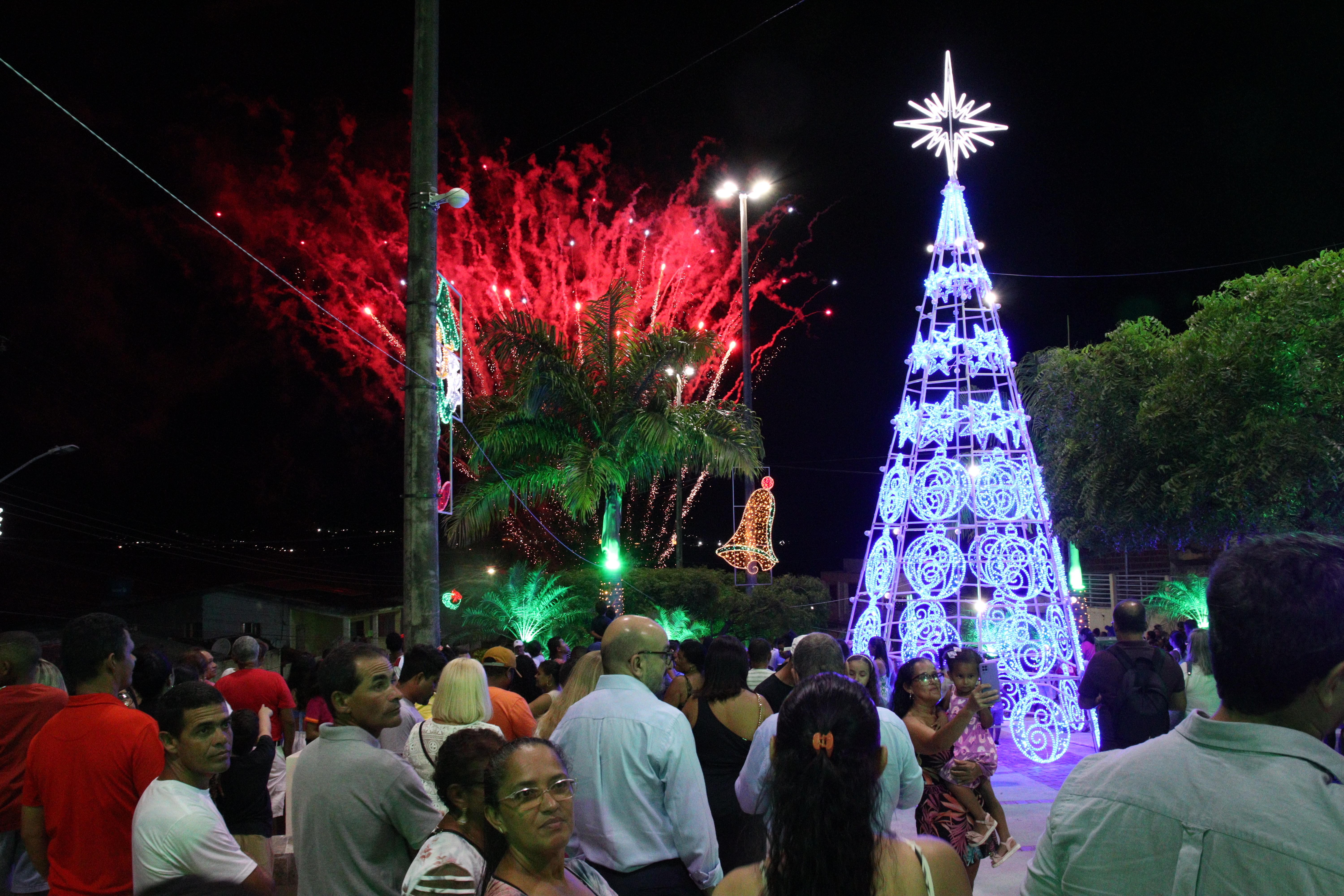 Todas as cidades do Natal Iluminado já estão brilhando.