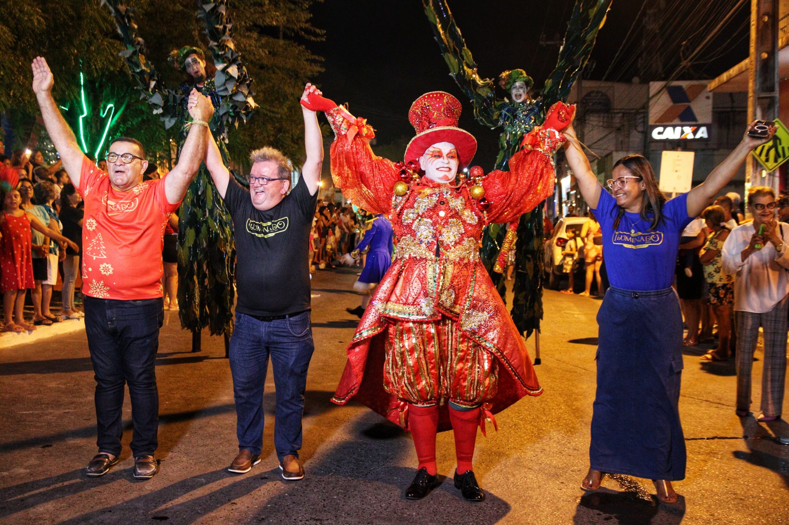 Todas as cidades do Natal Iluminado já estão brilhando. O desfile "Um Sonho de Natal" encantou todo o povo do interior sergipano e se tornou o destaque do evento.