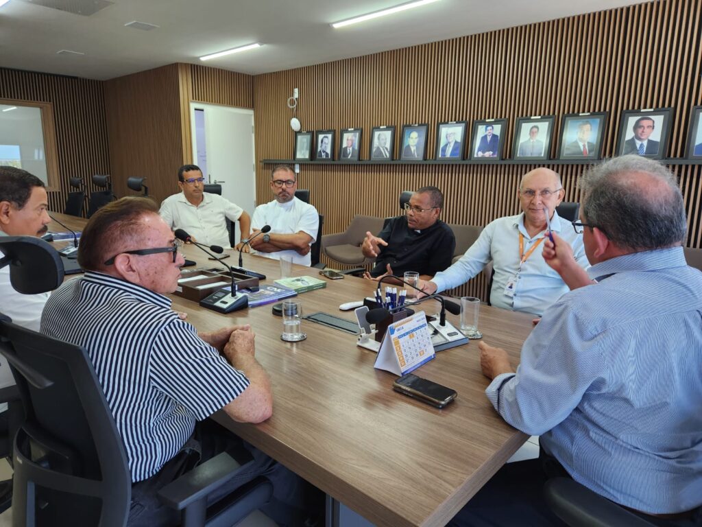 Fecomércio discute ações no Porto do Mato e Praia do Saco. Na oportunidade, discutiram sobre reforma de igrejas e tratativas de possíveis cursos para abranger a região.