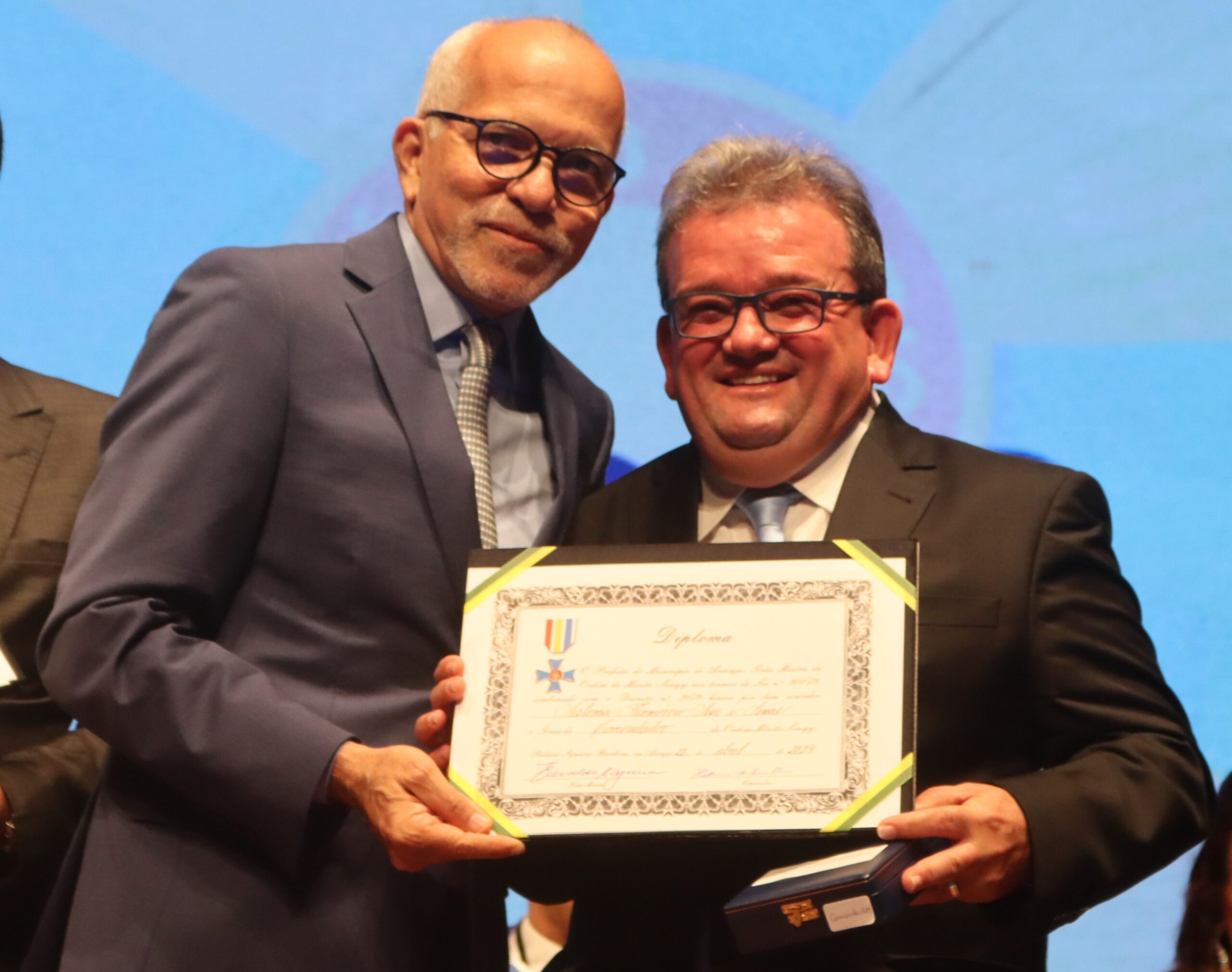 Presidente do Sistema Fecomércio-Sesc-Senac, Marcos Andrade, recebe a Ordem do Mérito Serigy