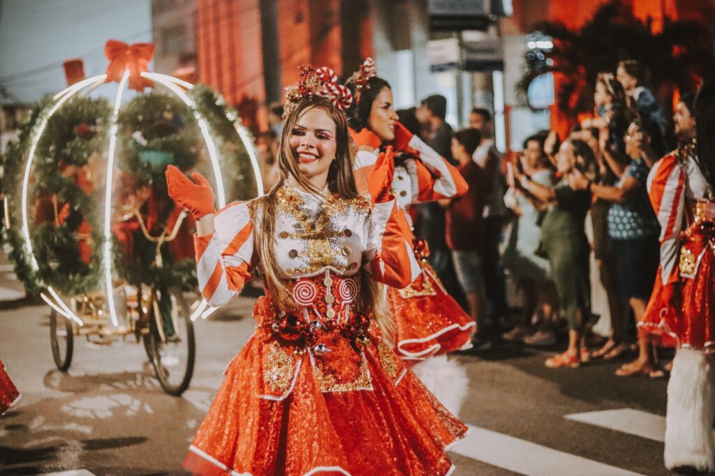 Desfile “Um Sonho de Natal” marca início das festividades natalinas no Shopping Jardins