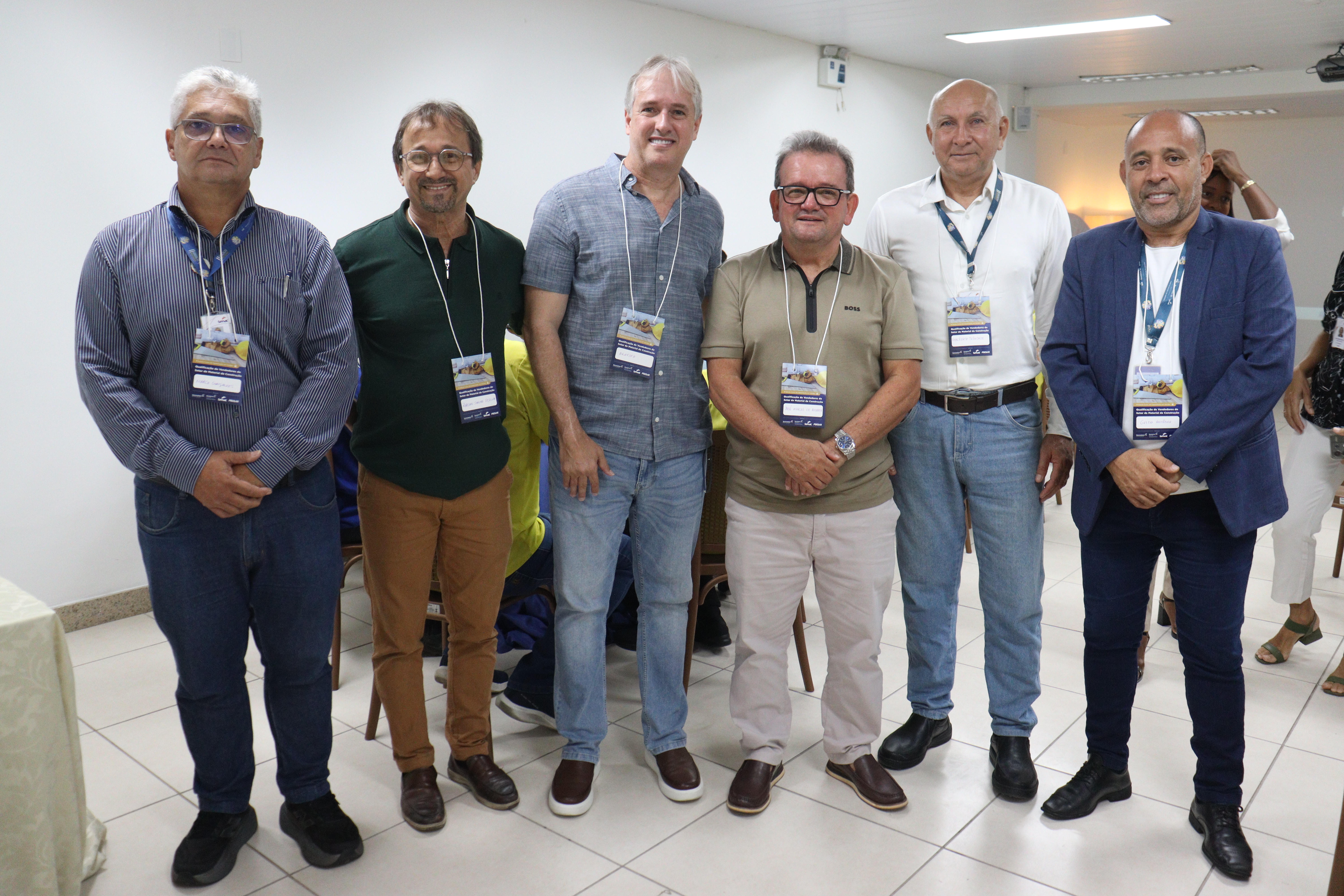 Parceria entre Sincomactintas, Fecomércio, Senac e Pisolar promove qualificação de vendedores de materias de construção